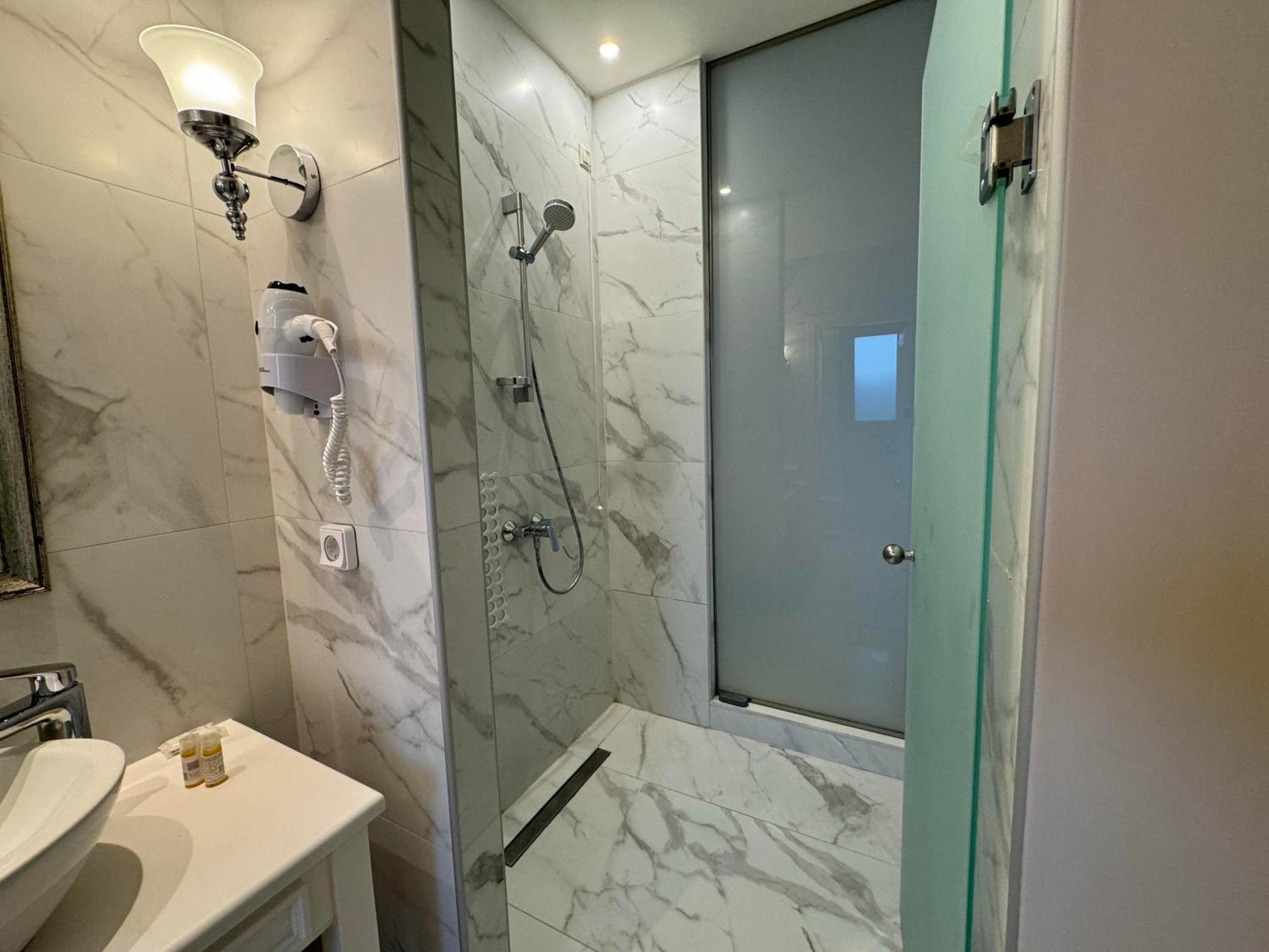Iris Premium Aparthotel Nydri  Exterior photo