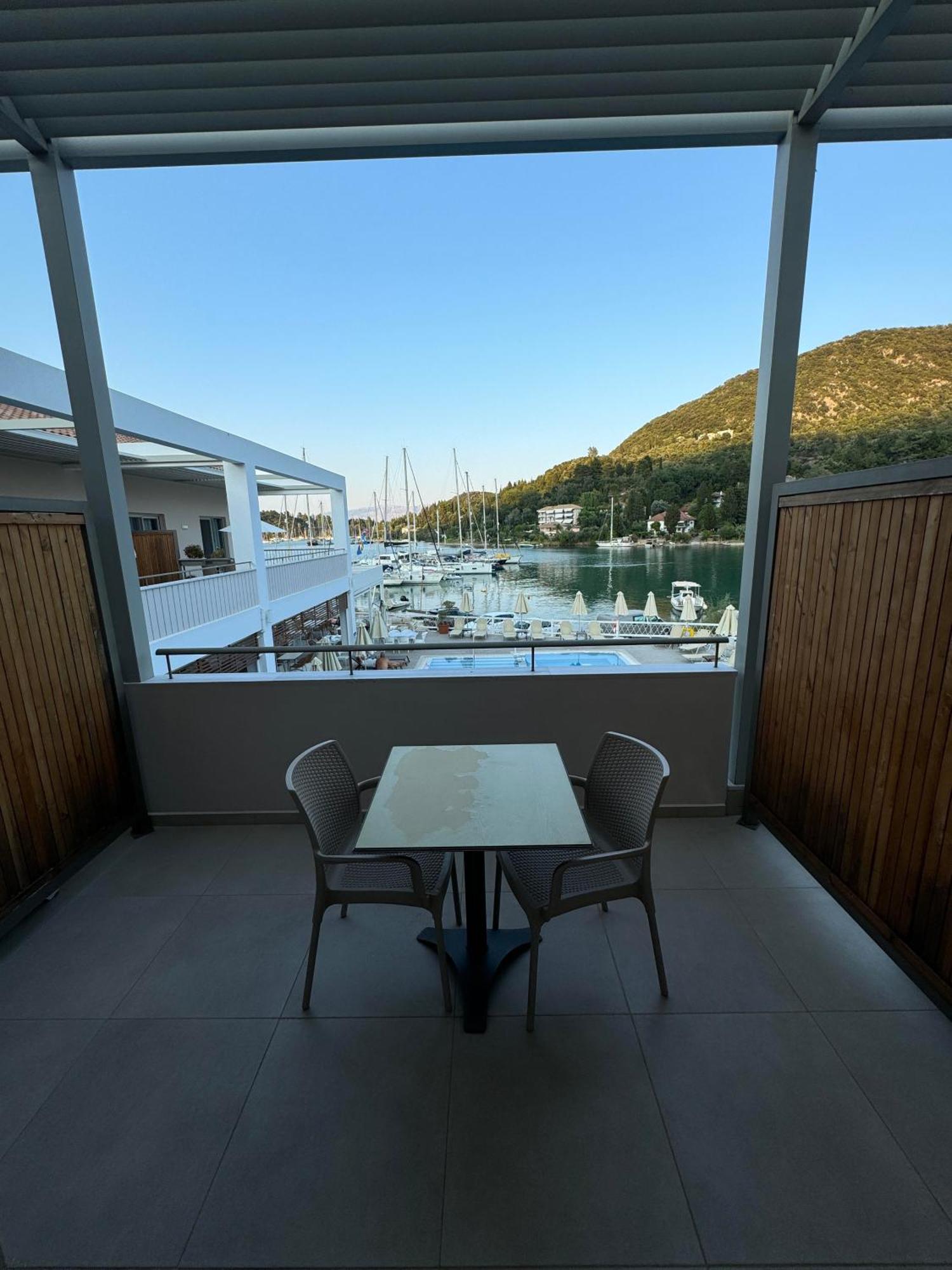 Iris Premium Aparthotel Nydri  Exterior photo